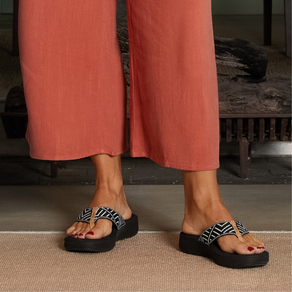 Cushion Cloud Tx - Black Geo