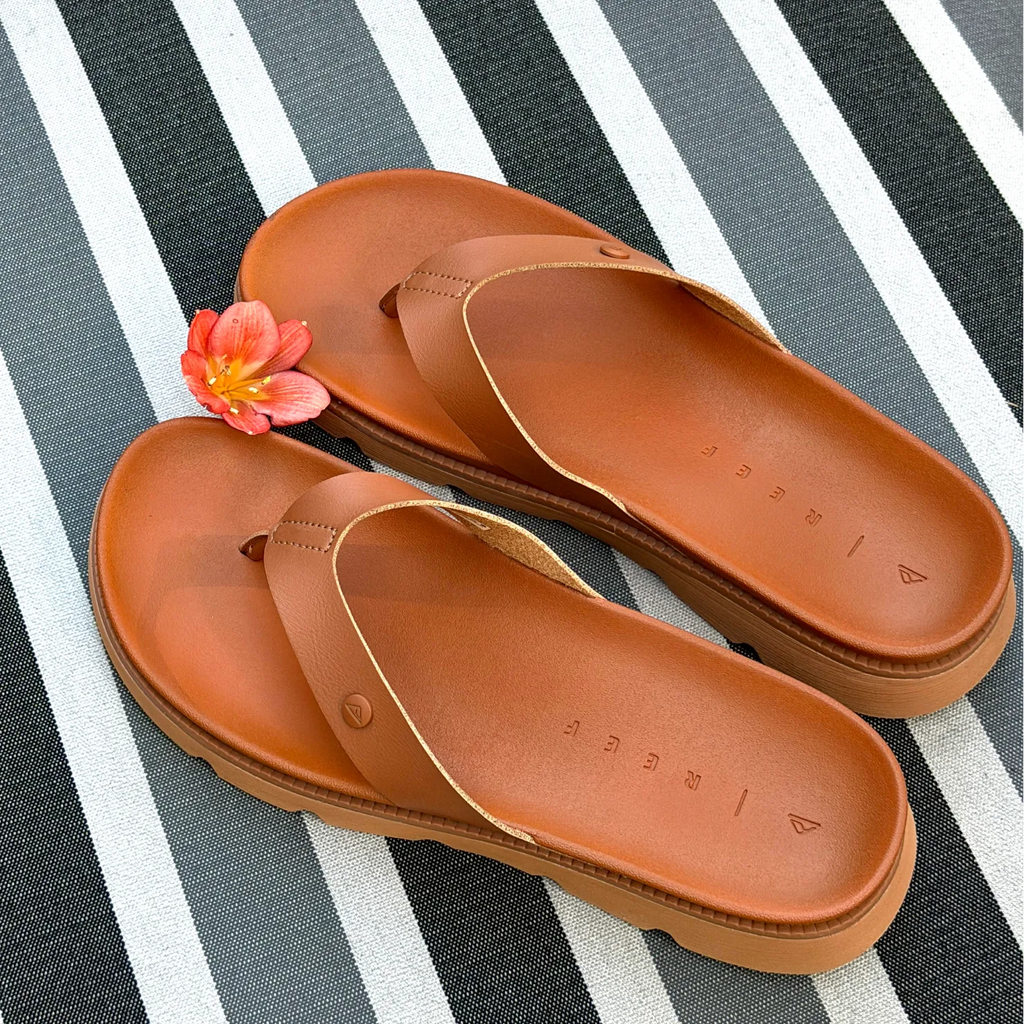 Vista Luxe Vivianahh women's brown sandals facing right, close-up of top view showing cushioned footbed and arch support.