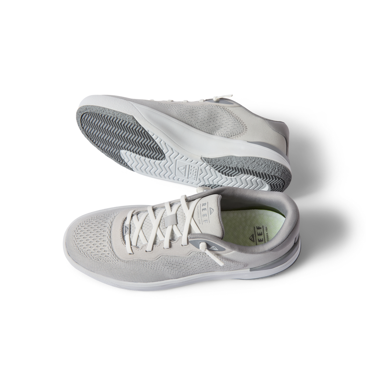 Shoreline Del Mar men's light grey sneaker pair with top and bottom views, facing right, designed for comfort and beach use.